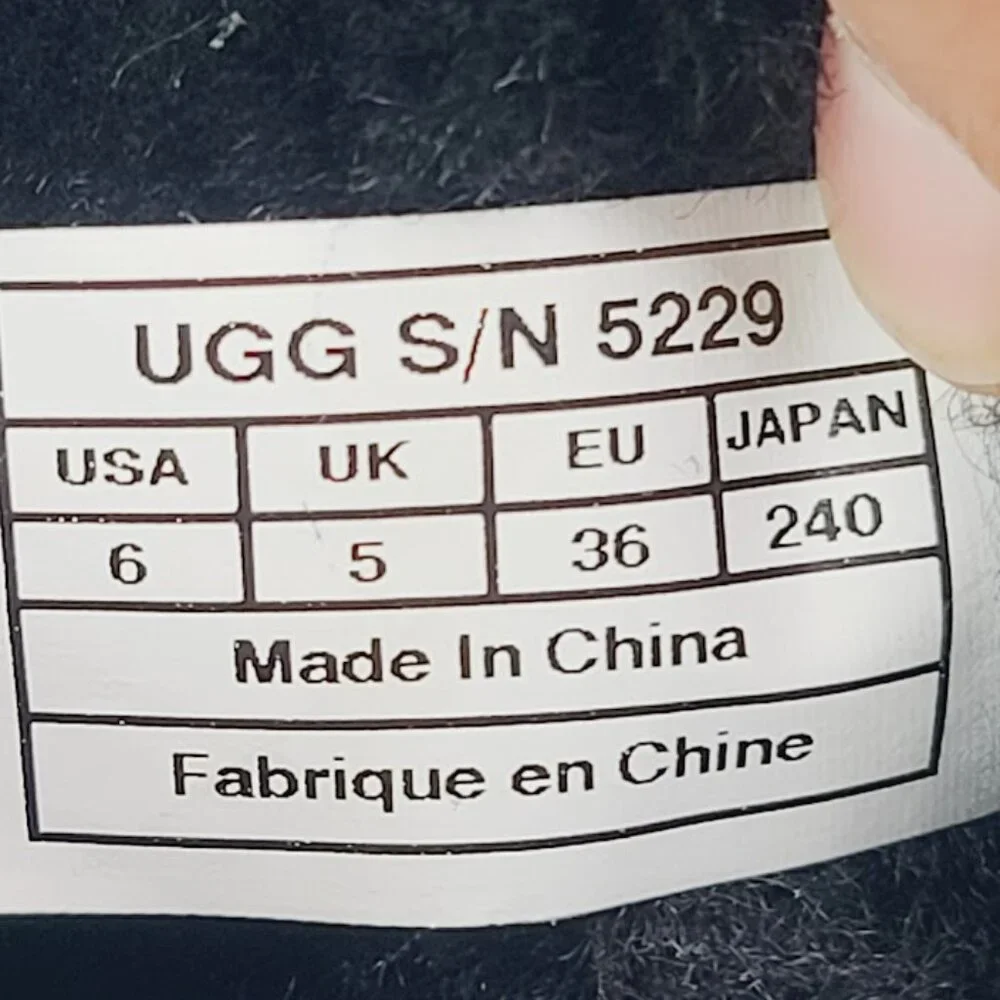 UGG girl black